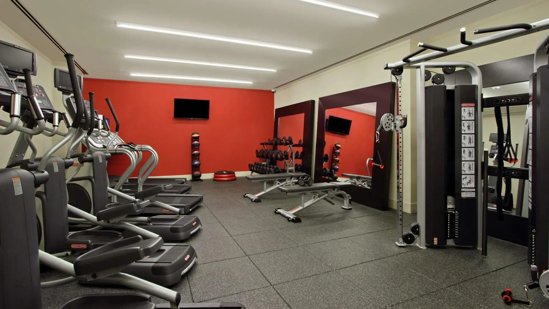מלון Hilton Garden Inn New York/Midtown Park Avenue